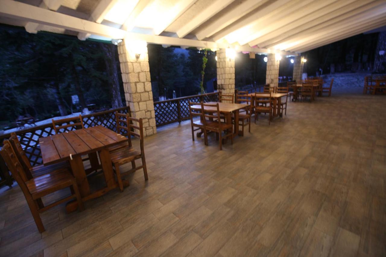 Bujtina Uji I Panjes, Log Cabins Dukat Luaran gambar