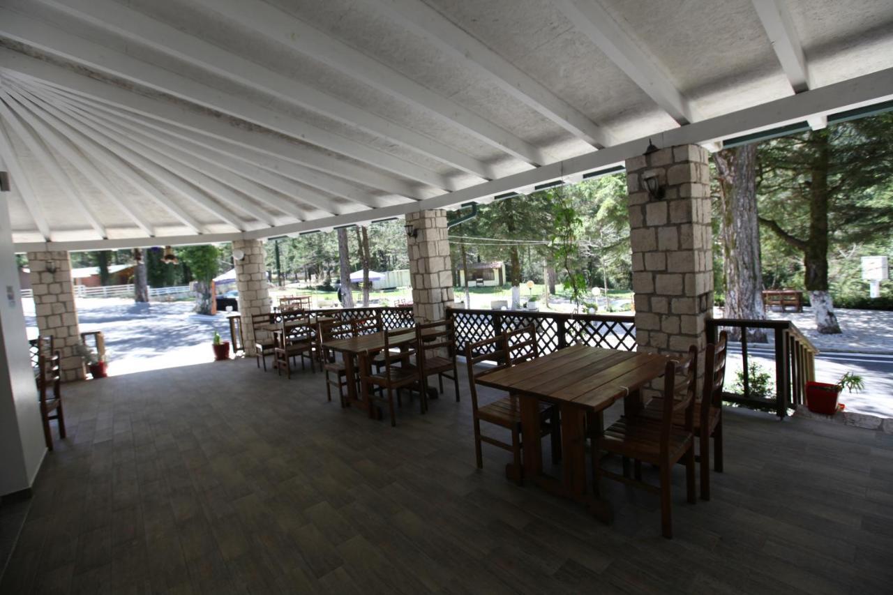 Bujtina Uji I Panjes, Log Cabins Dukat Luaran gambar